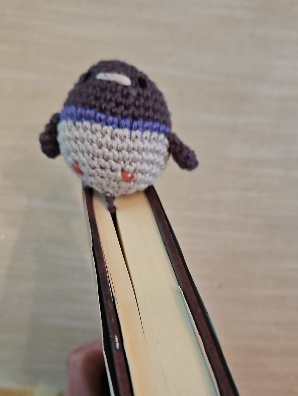 Crochet Pigeon Bookmark - Picture 4 of 5